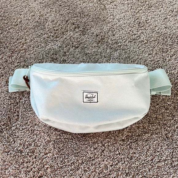 Herschel Supply Company Handbags - Herschel Fanny Pack